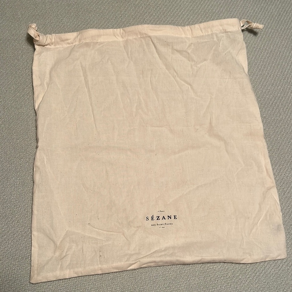 Sezane dust bag